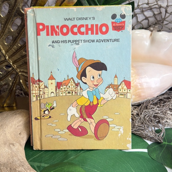 Vintage 1973 DISNEY’S Pinocchio Hardback Children’s Book Walt Disney Reading - Picture 13 of 13